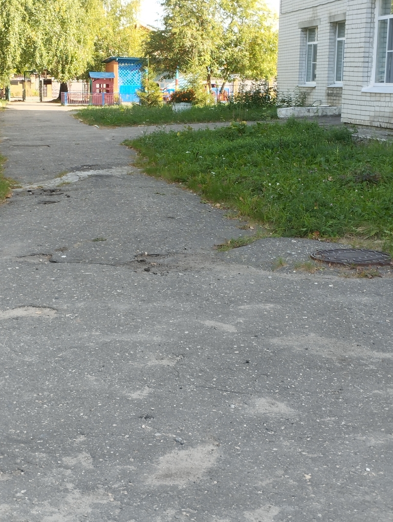 Выполнение работ по ремонту асфальтобетонного покрытия территории МБДОУ "Детский сад №4" Балахнинского муниципального округа