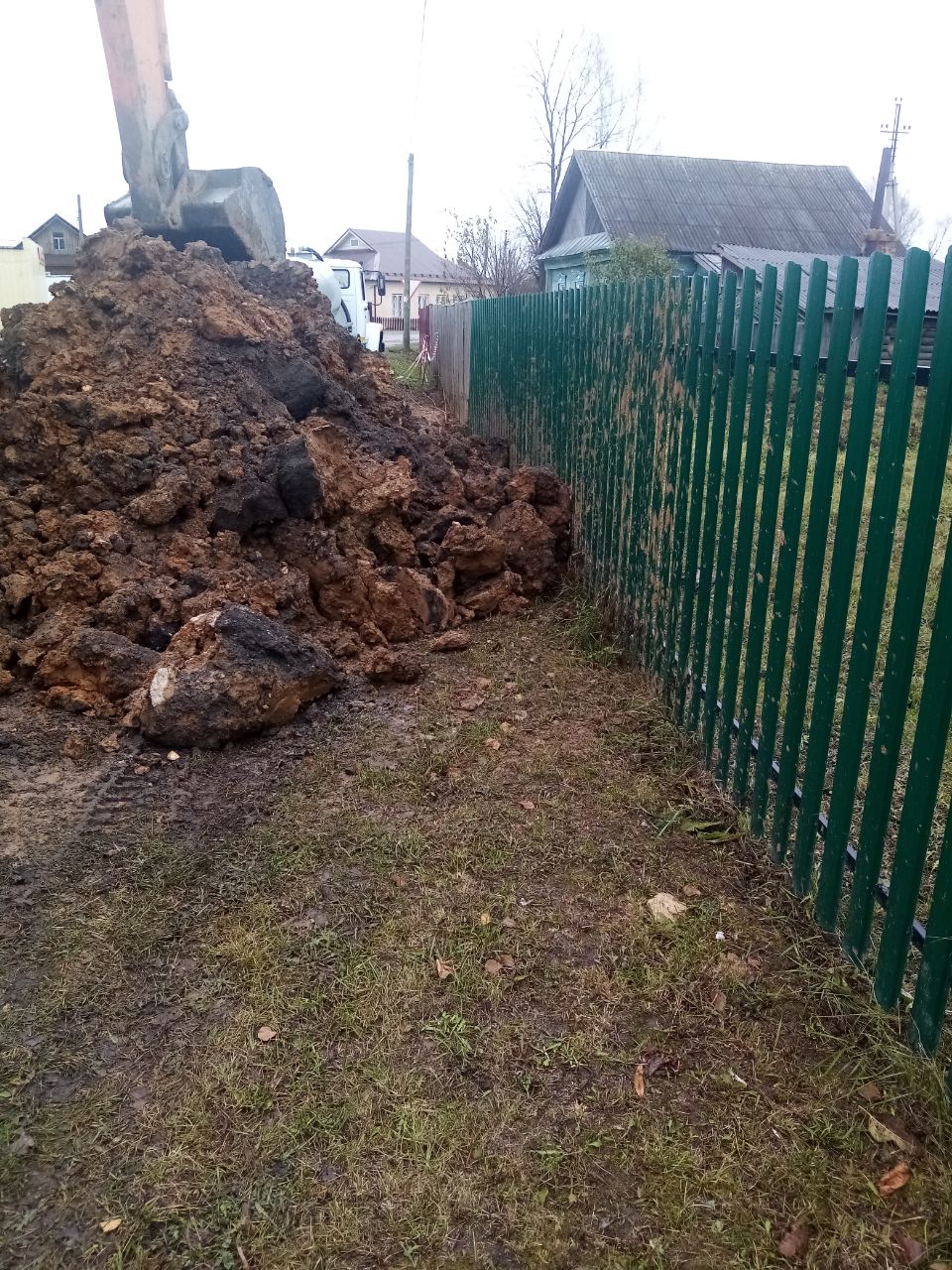 Ремонт трубопровода холодного водоснабжения по ул. Профессиональная и ул. Мира дом № 1-25 (левая сторона) р.п.Варнавино