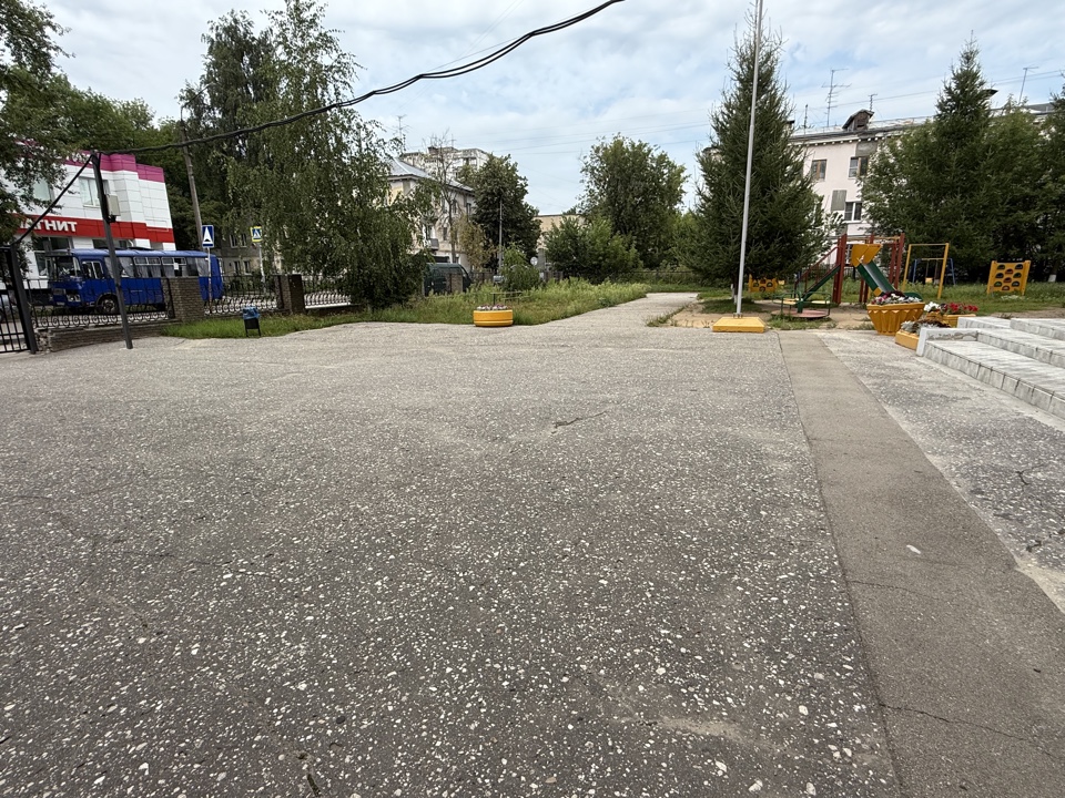 на Устройство асфальтобетонного покрытия на территории МАОУ "Гимназии №67"