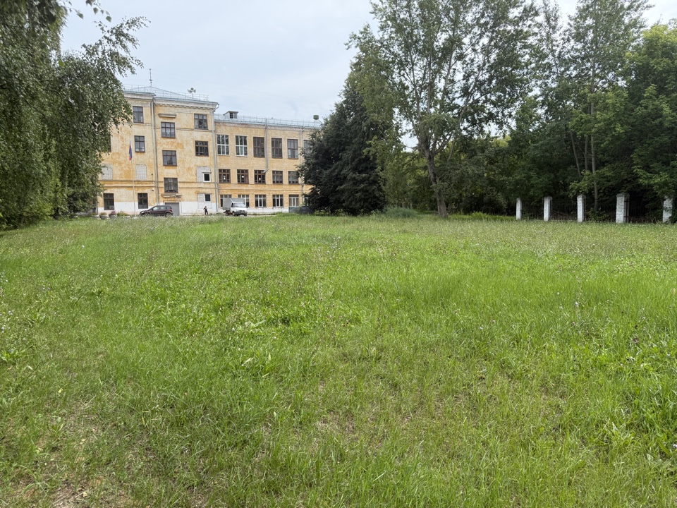 Устройство универсальной спортивной площадки на территории муниципального бюджетного общеобразовательного учреждения МБОУ «Школа 115» в Московском районе г.Н.Новгорода