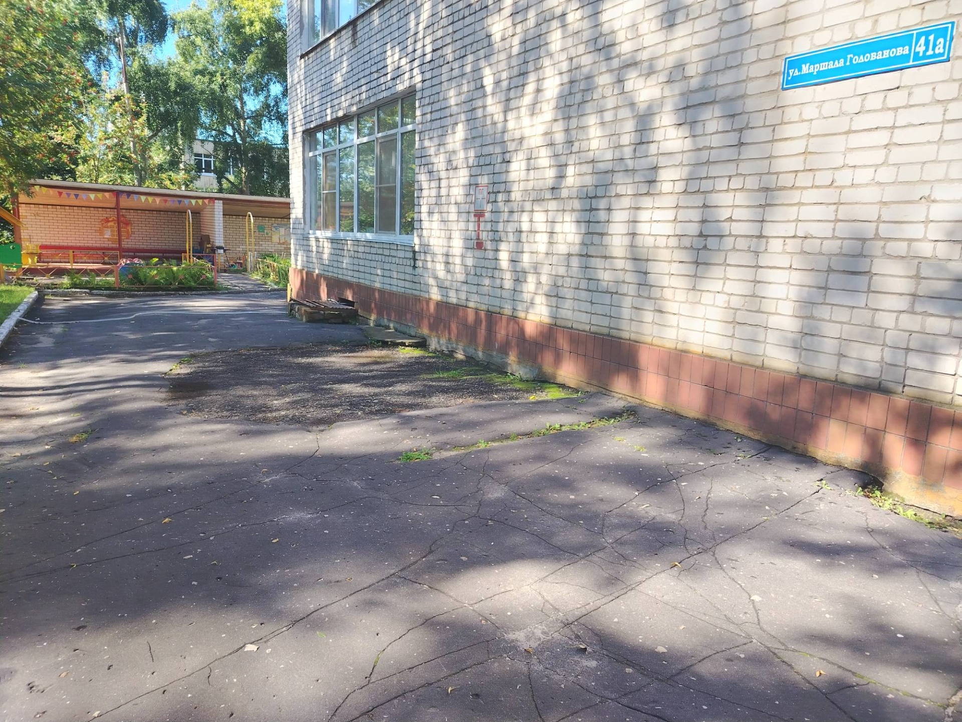 Текущий ремонт асфальтового покрытия на территории МБДОУ «Детский сад № 442» г.Нижний Новгород, ул.Маршала Голованова, д.41а