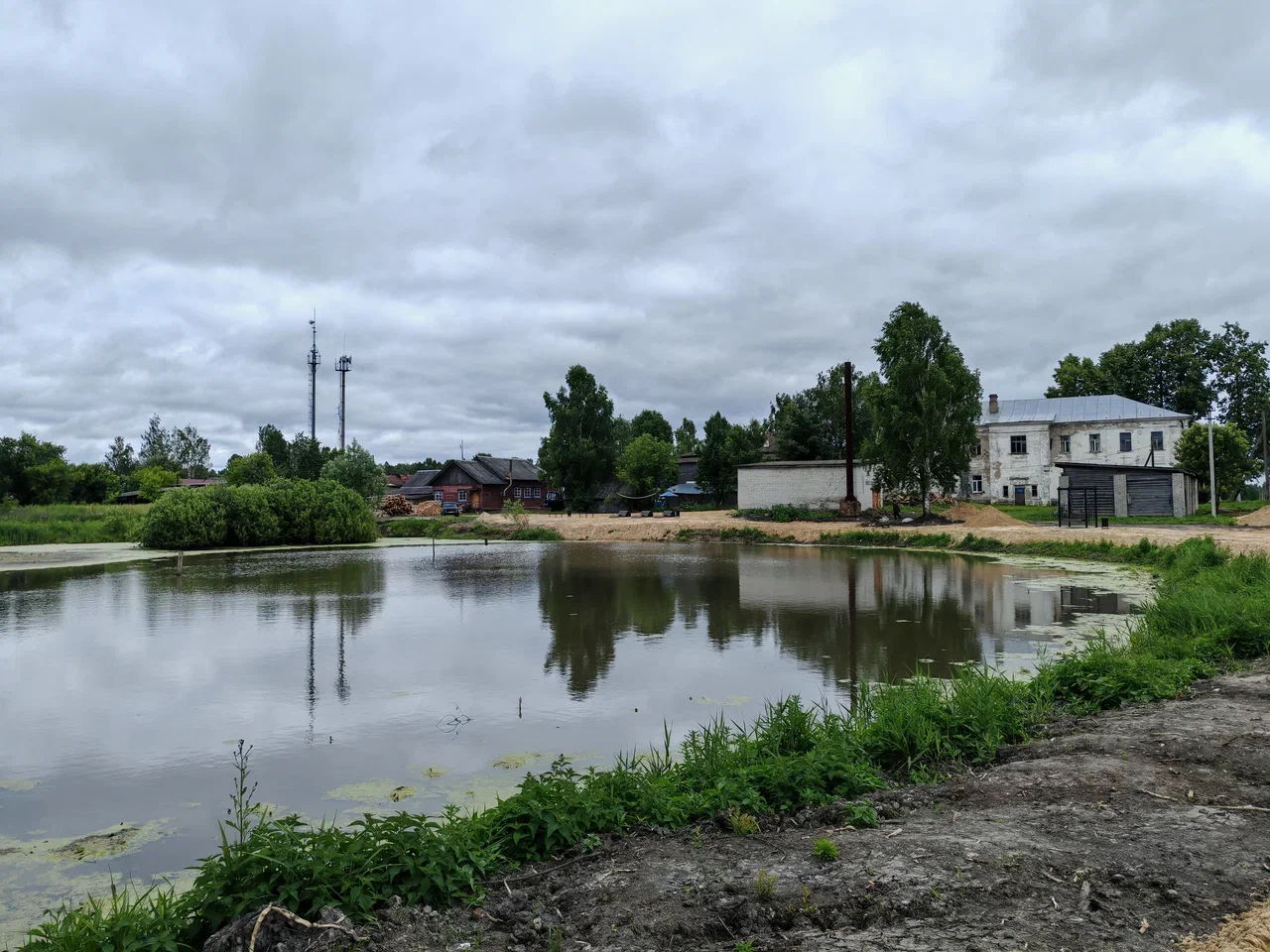 Благоустройство территории около пруда на улице Максима Горького в селе Воздвиженское Воскресенского муниципального округа Нижегородской области (2 этап)