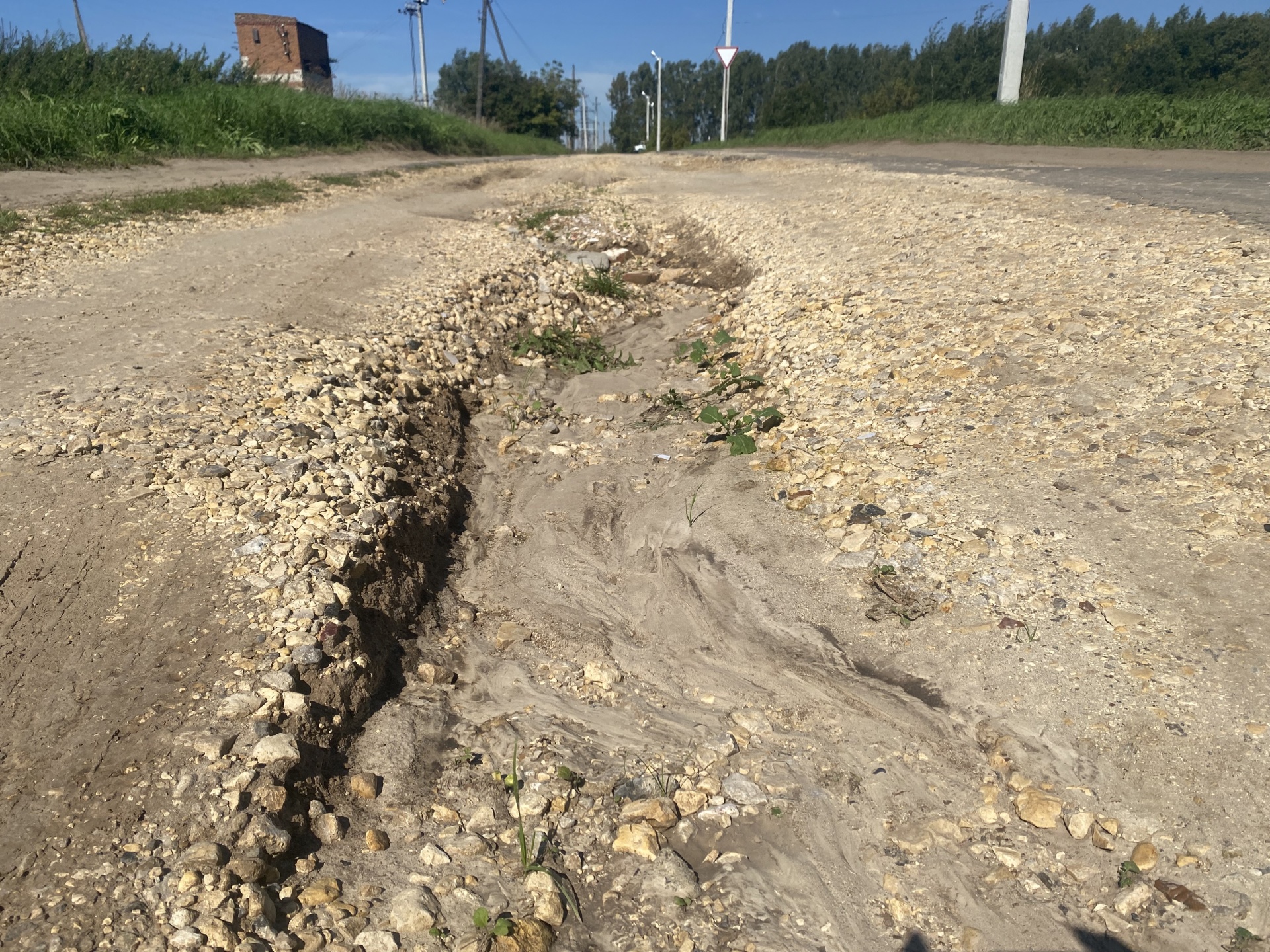 Ремонт автомобильной дороги в д.Ясенцы от автомобильной дороги Ряжск-Касимов-Муром-Нижний Новгород к памятнику погибшим в ВОВ