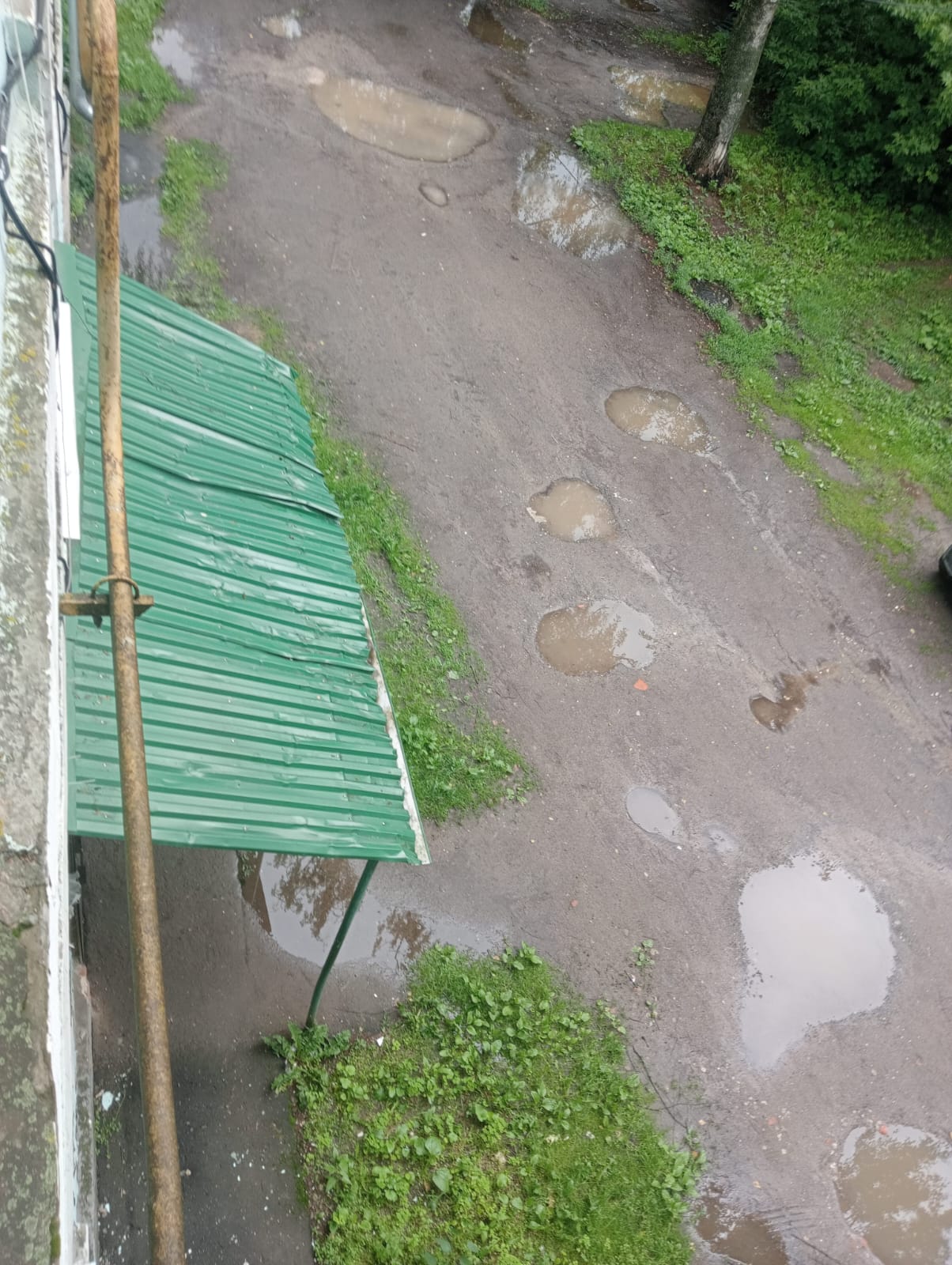 Ремонт дворовой территории в районе многоквартирных домов № 32, 32 А по ул. Красные зори города Выкса городского округа город Выкса Нижегородской области