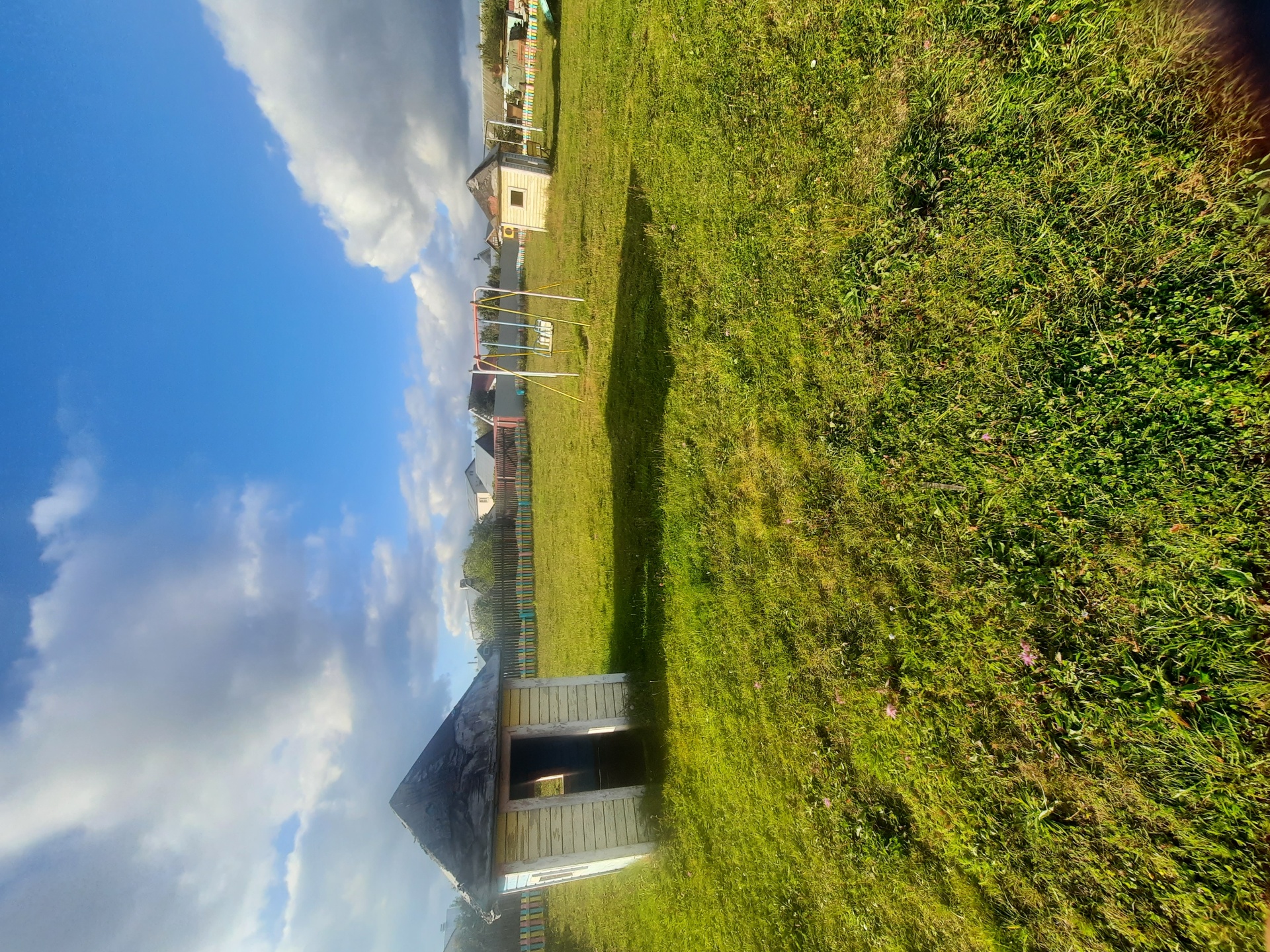 Выполнение работ по благоустройству детской игровой и спортивной площадки на улице Южная в районе дома 37 р.п.Ковернино Ковернинского муниципального округа Нижегородской области