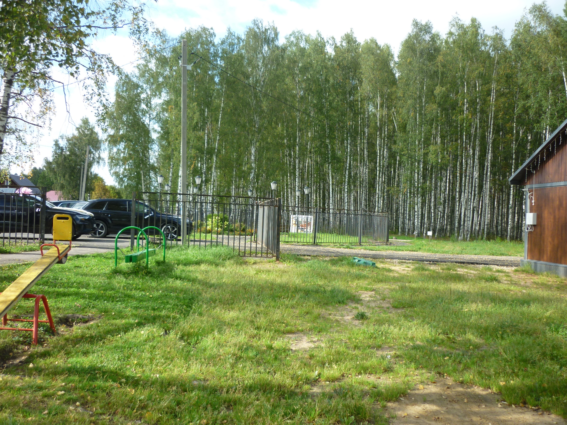 Благоустройство спортивной площадки в парке р.п.Ветлужский имени Героя Советского Союза Николая Ивановича Ударова