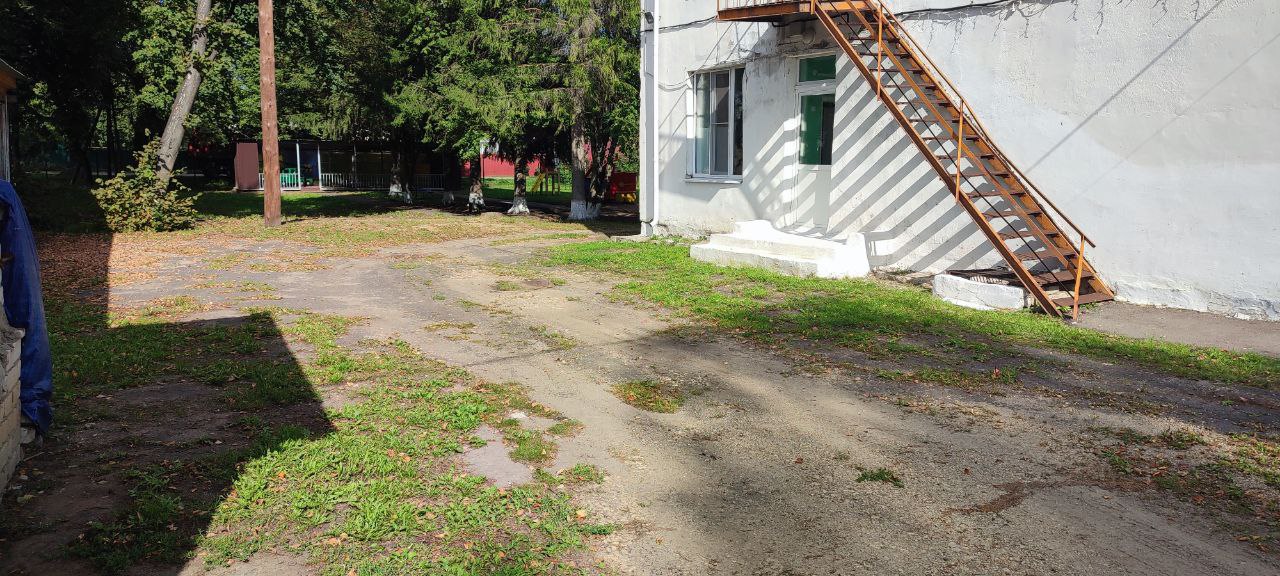 Ремонт (восстановление) твердого покрытия и установка декоративного ограждения детских площадок на территории МБДОУ детский сад "Теремок"