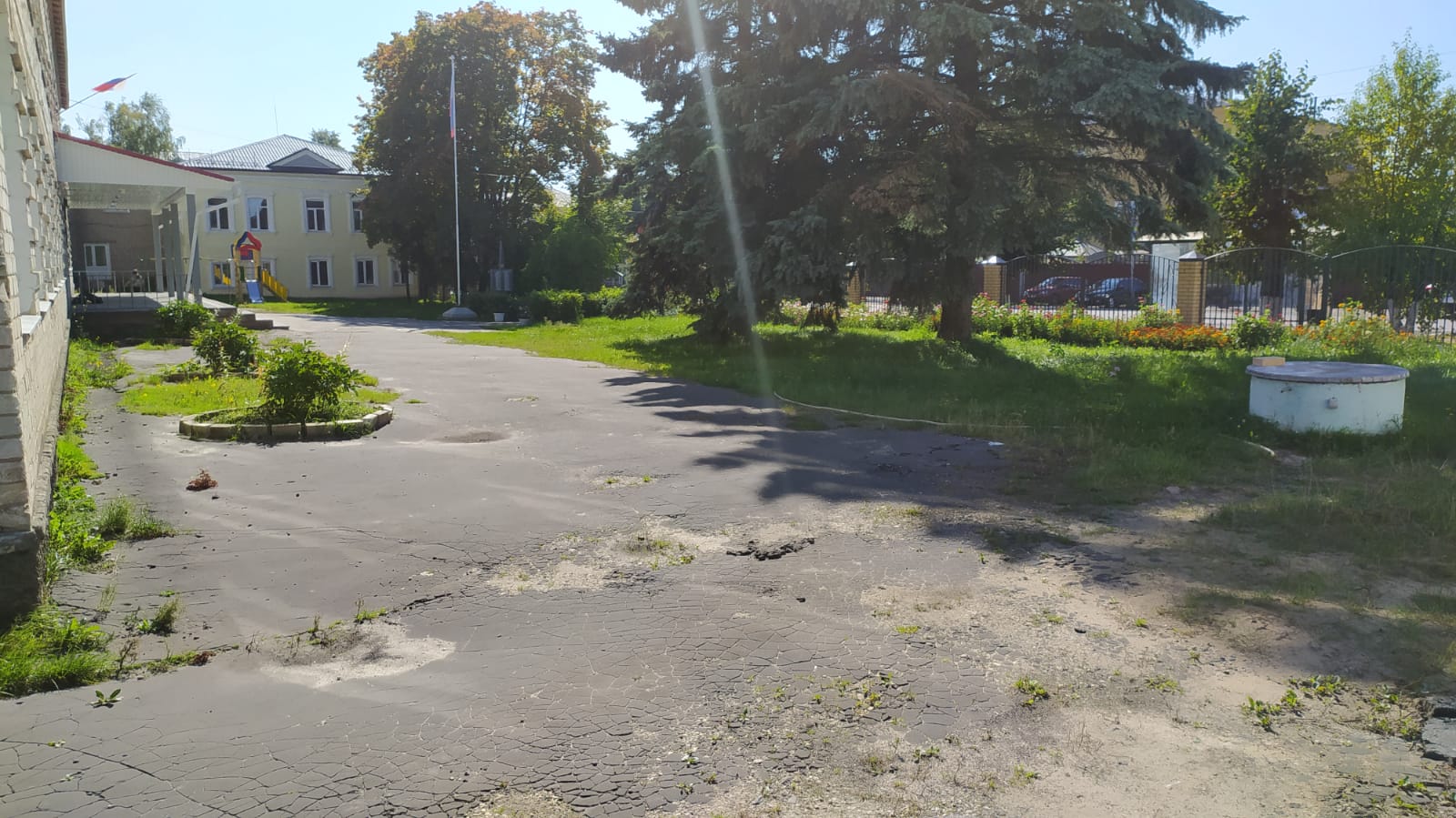 Благоустройство территории МОУ Ветлужская школа № 1 по адресу: Нижегородская область, Ветлужский муниципальный округ, г.Ветлуга, ул.Ленина, д. 23