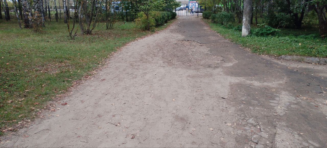 Выполнение работ по ремонту участков дорог по адресу: г.Бор, п.Октябрьский, ул.Победы, д.15А на территории МАОУ "Октябрьская СШ".