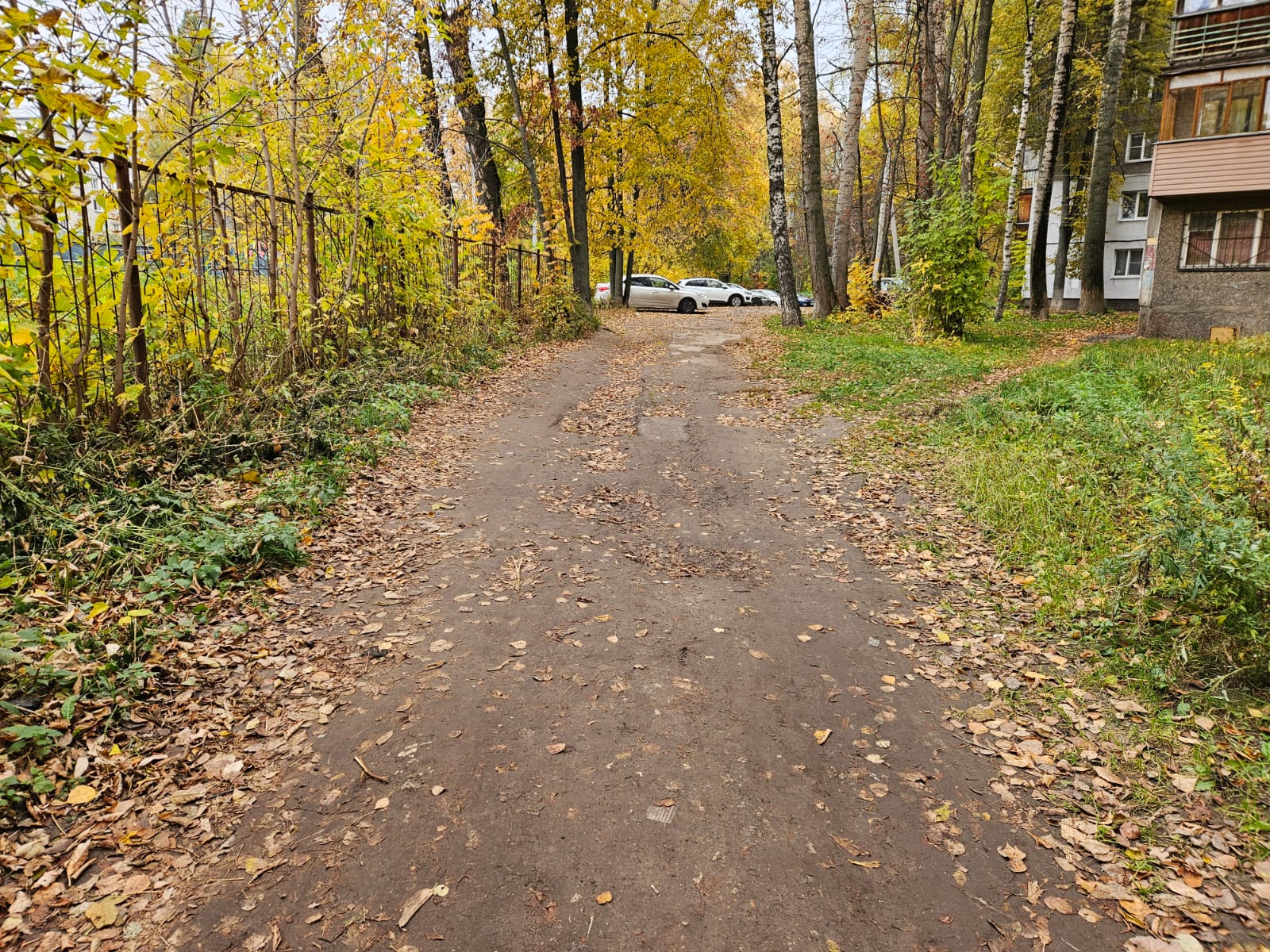 Выполнение работ по ремонту объекта "Ивлиева, 10 к. 1, 14 к. 2" (ремонт проезда и тротуара от д. 10к2 до д. 14к2 по ул. Генерала Ивлиева в районе школы №46 и КСШ "Надежда") в Советском районе города Нижнего Новгорода