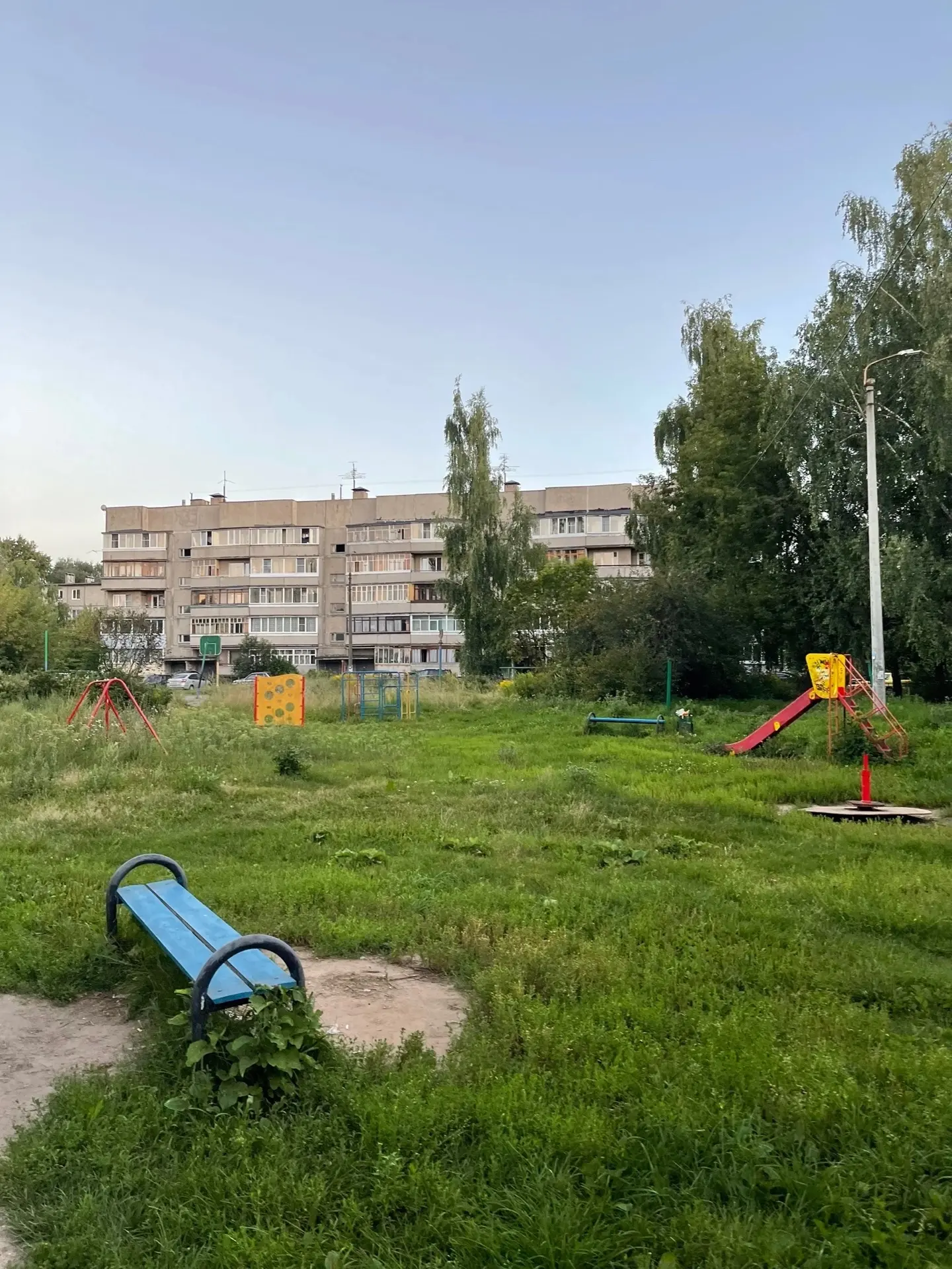 Устройство детской и спортивной площадки по адресу: г. Бор, ул. Красногорка, д.4, д.6, д.8