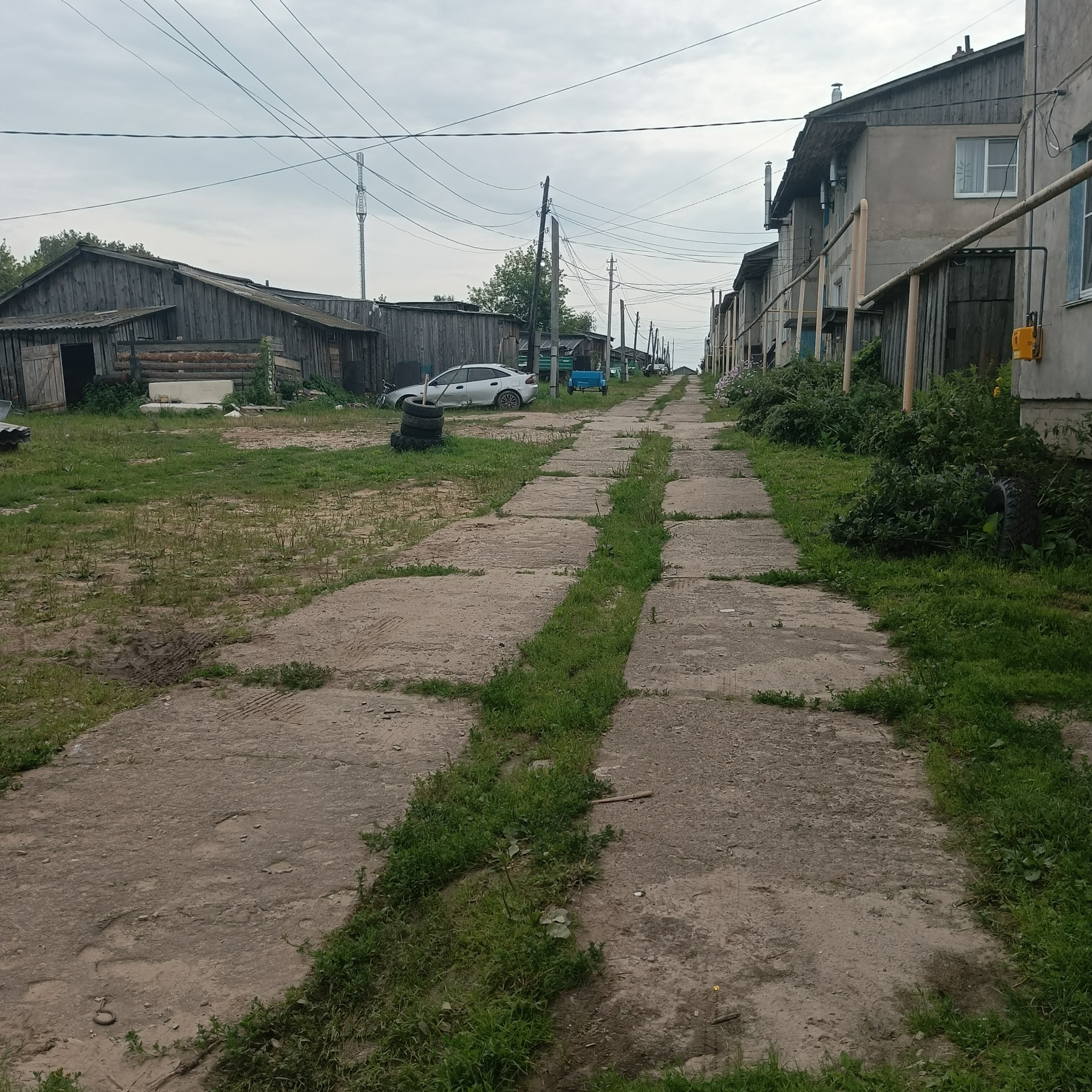 Ремонт участка автомобильной дороги асфальтом по ул. Мира в с. Большое Горево Уренского муниципального округа