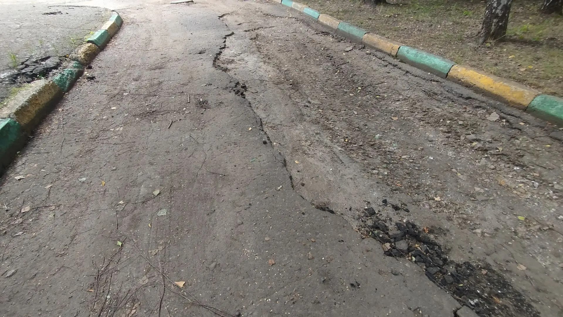 Выполнение работ по текущему ремонту асфальтобетонного покрытия проезжей части, тротуаров и отмосток МБДОУ «Детский сад №16», г. Нижний Новгород, Автозаводский район, ул. Выборгская, д. 16А