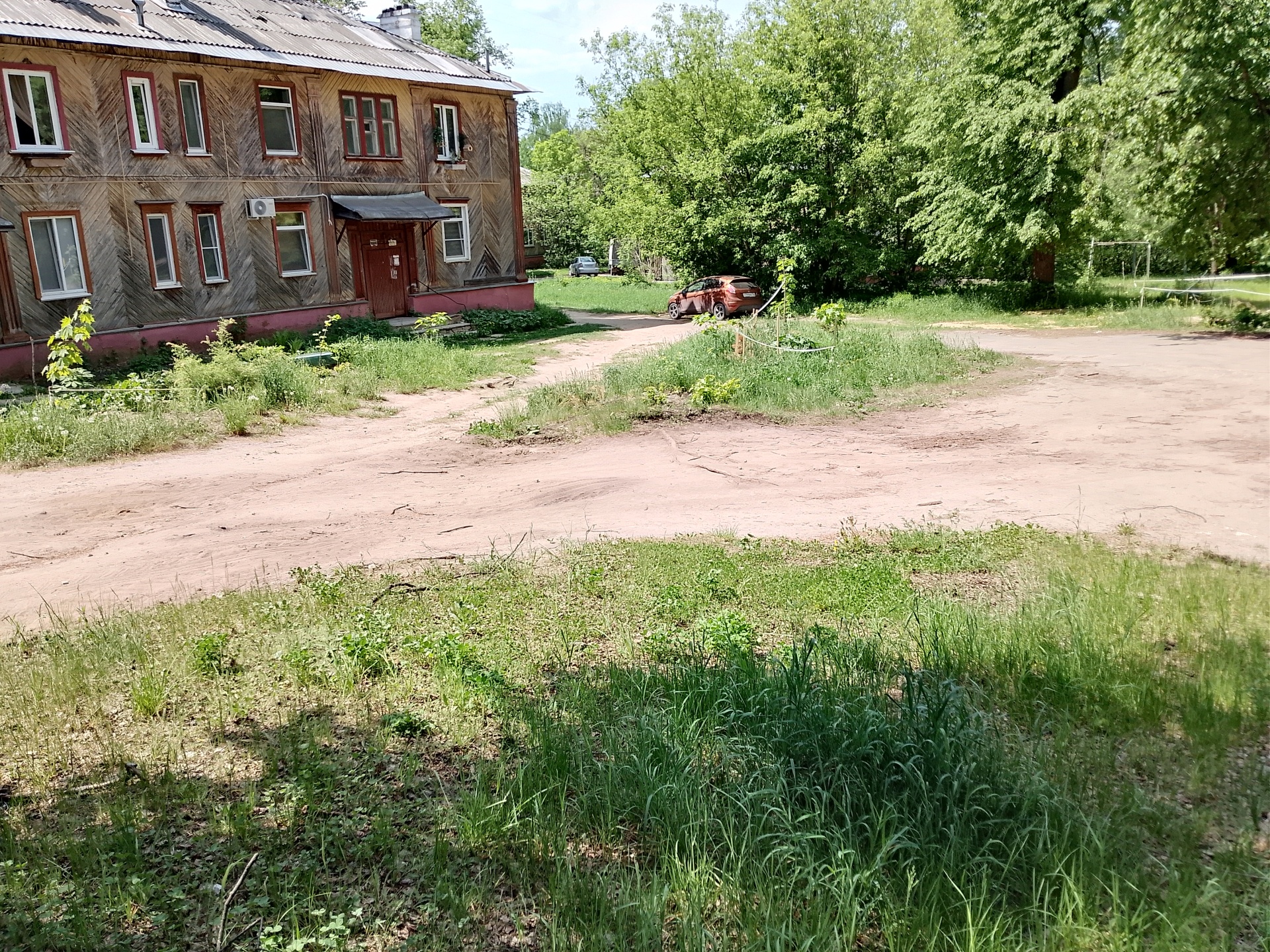 "Благоустройство дворовой территории в квартале 45 городского округа город Саров в районе домов ул.Александровича, 12, ул.Победы, 10"