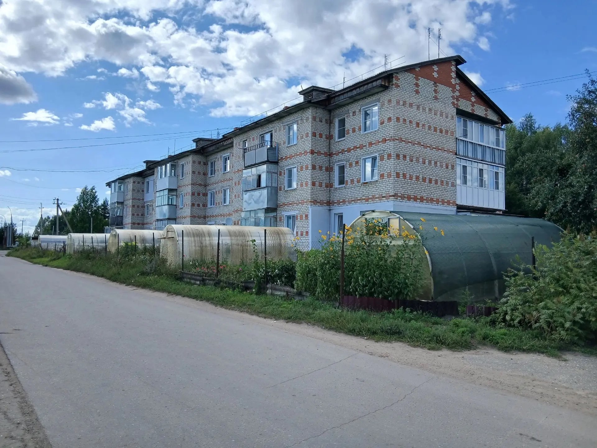 Благоустройство общественной территории «Место, где хочется жить» по ул. Коммунистическая в с. Починки Починковского муниципального округа