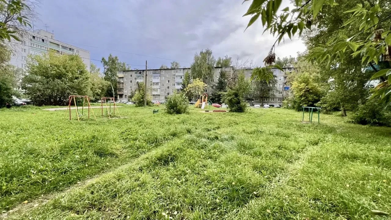 Устройство детской площадки по адресу: город Нижний Новгород, Советский район, улица Адмирала Васюнина у дома 13