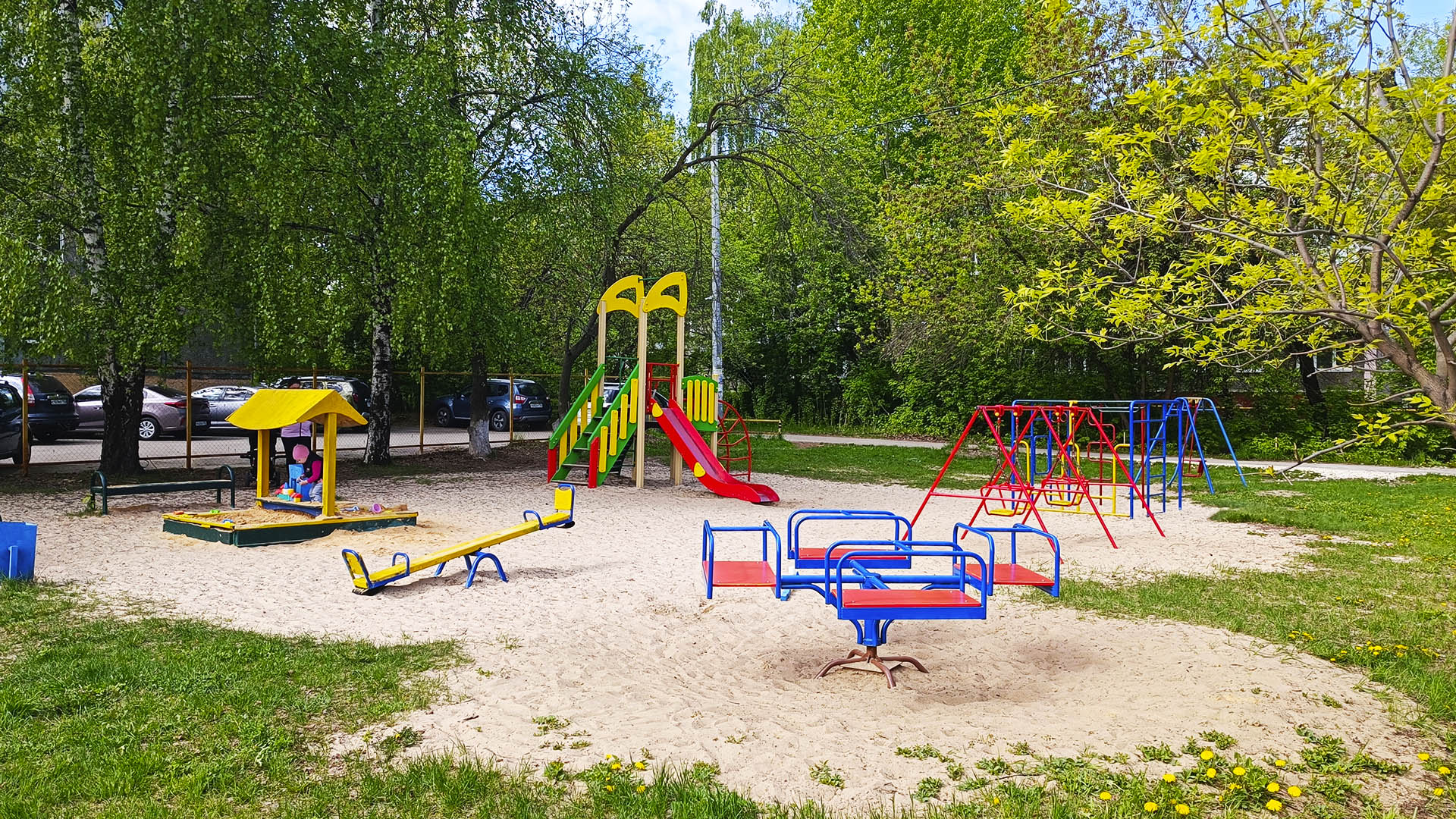 Устройство детской игровой площадки  на б-р.Юбилейный, д.25, г.Н.Новгород