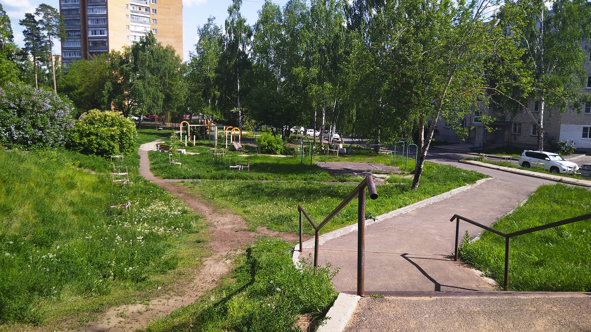 Благоустройство дворовой территории в 5 мкр. по ул.Казамазова, д.9, г.Саров