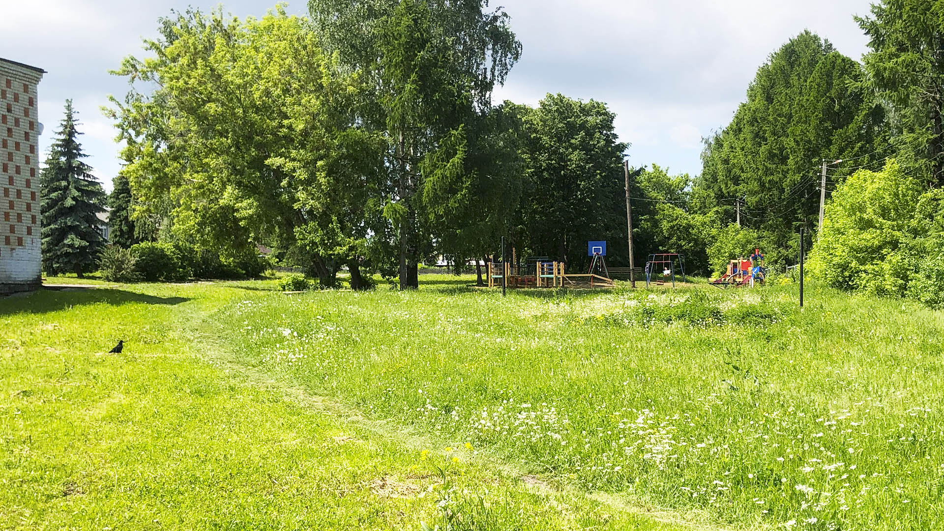 Установка универсальной спортивной площадки по ул.Мира, д.6, д.Соловьево