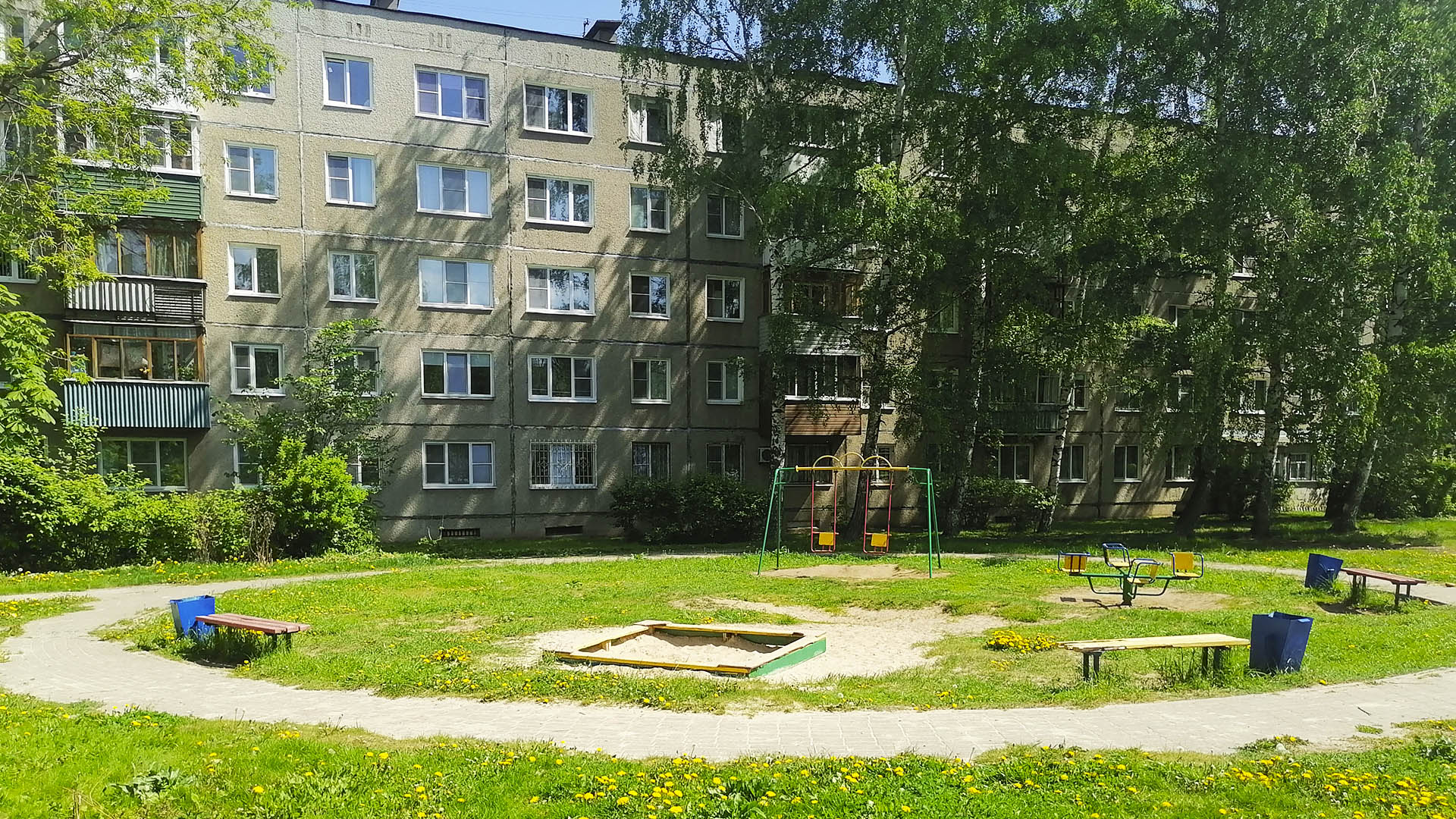Устройство детской площадки 3 микрорайон, д.18, г.Кстово