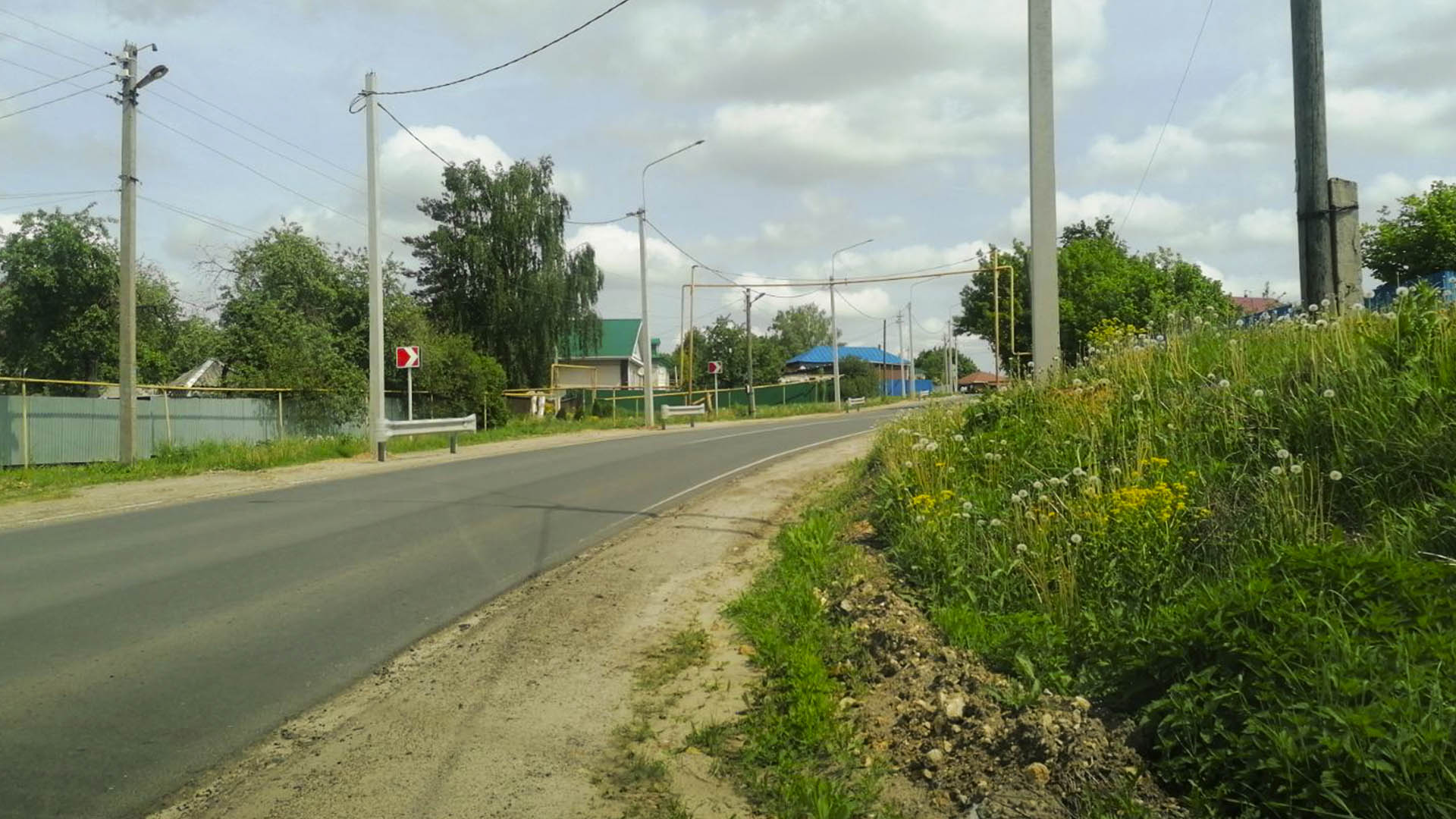 Ремонт тротуара по ул.Крупской от д.123 до перекрестка Елизарово - Сосновское, по ул.З0 Лет Победы, р.п.Сосновское