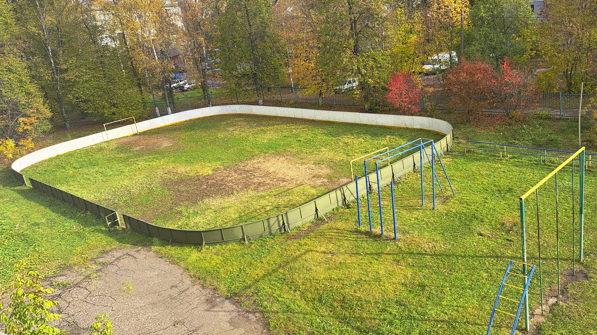 Устройство универсальной спортивной площадки на территории МБОУ "Школа №69", г.Н.Новгорода