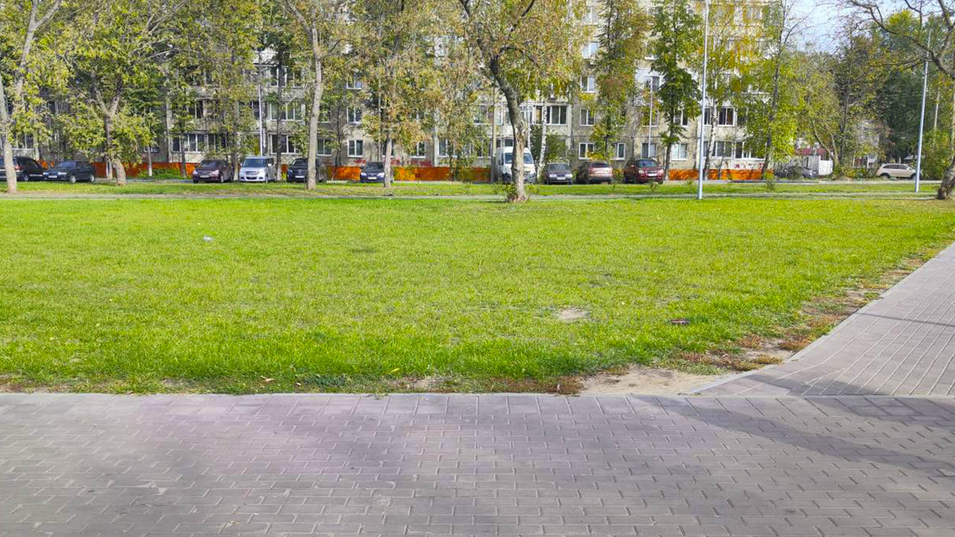 Устройство детской игровой площадки на ул.Красных Зорь, д.7, г.Н.Новгород