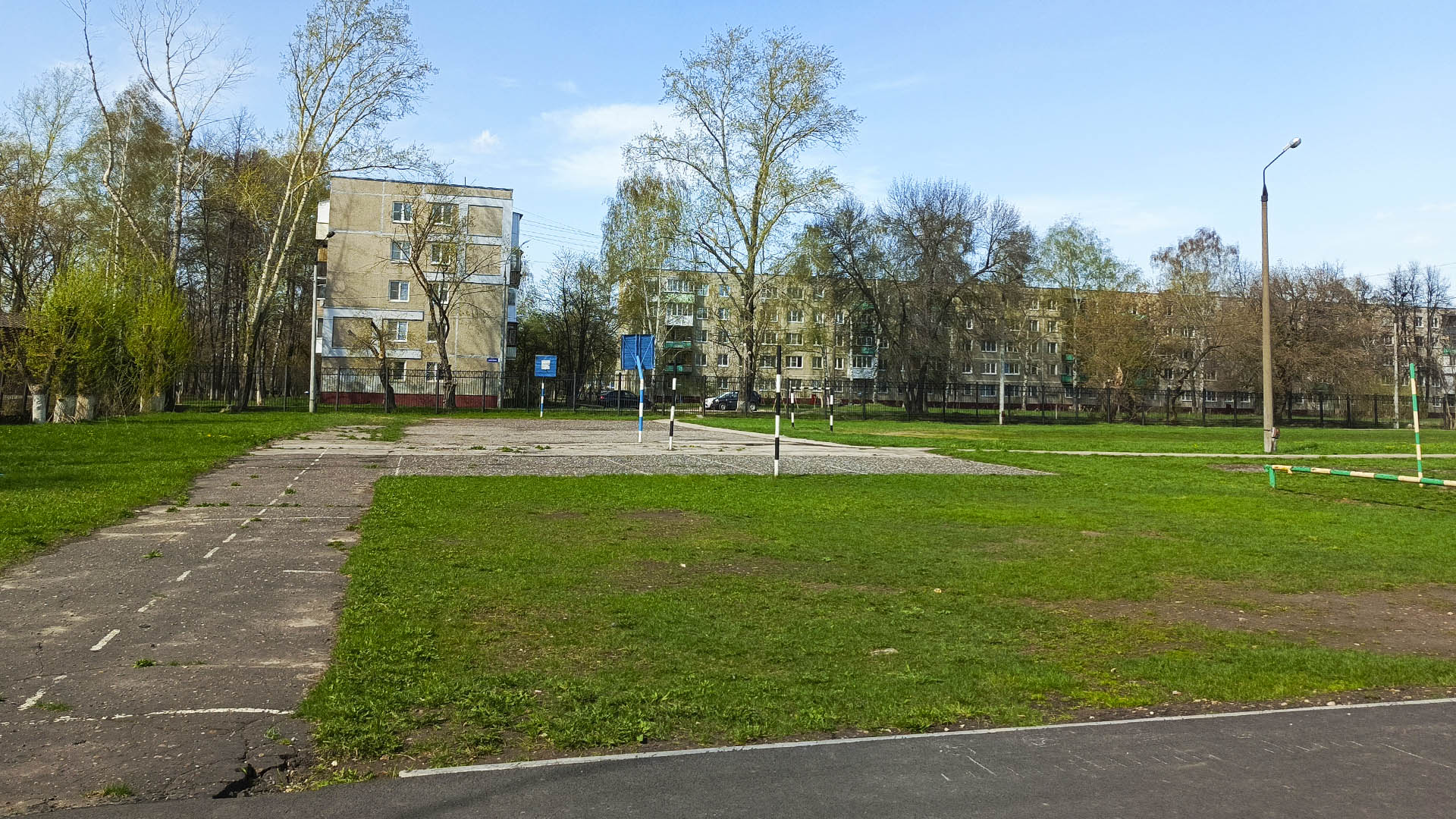 Устройство баскетбольно-волейбольной площадки МБОУ "Гимназия №136", г.Н.Новгород