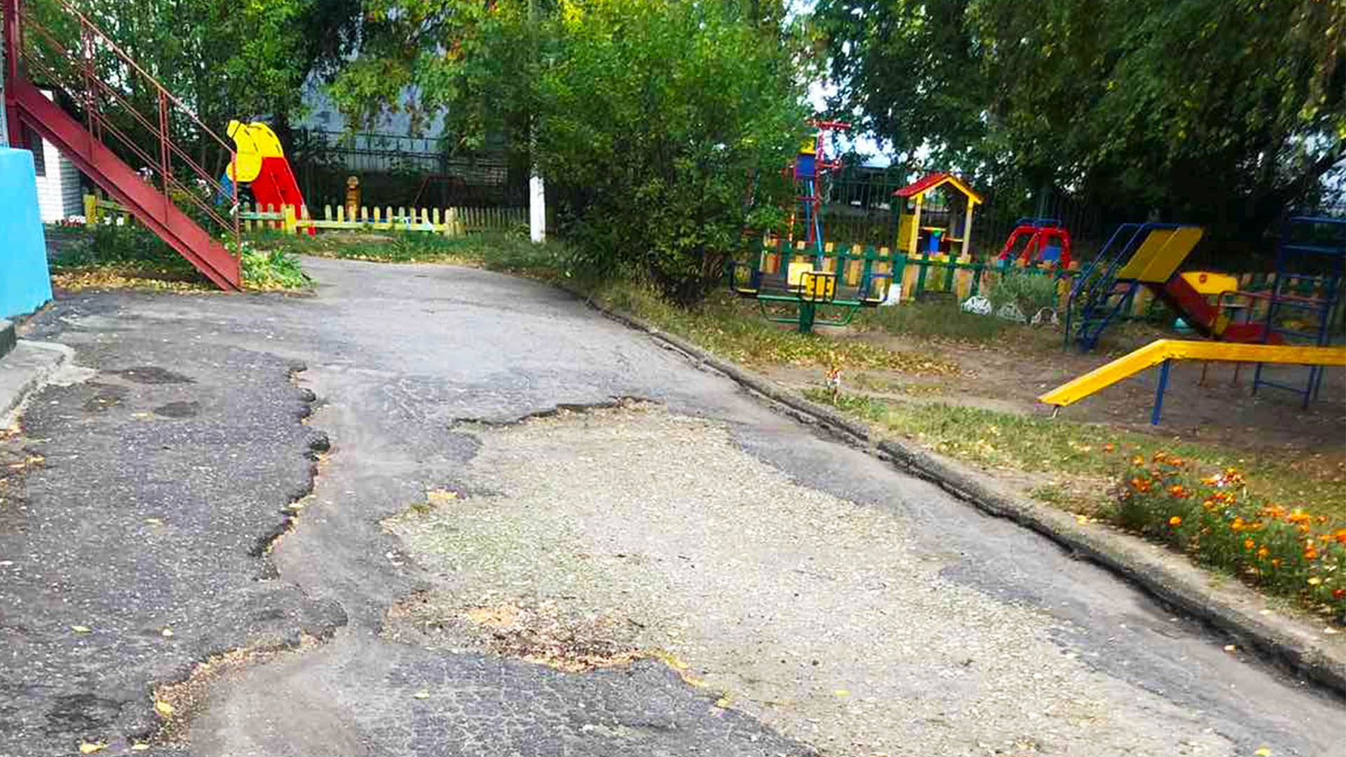 Ремонт асфальтобетонного покрытия на территории МБДОУ"Детский сад №27", г.Балахна