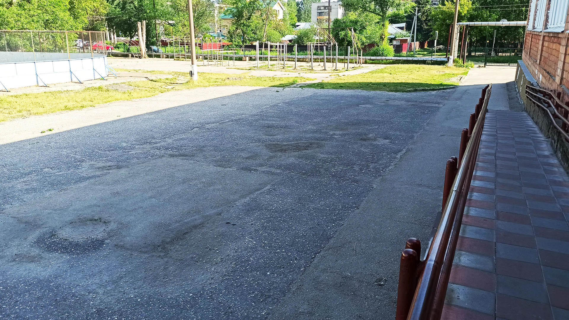 Ремонт асфальтобетонного покрытия на территории МАОУ "Лицей №180", г.Н.Новгород