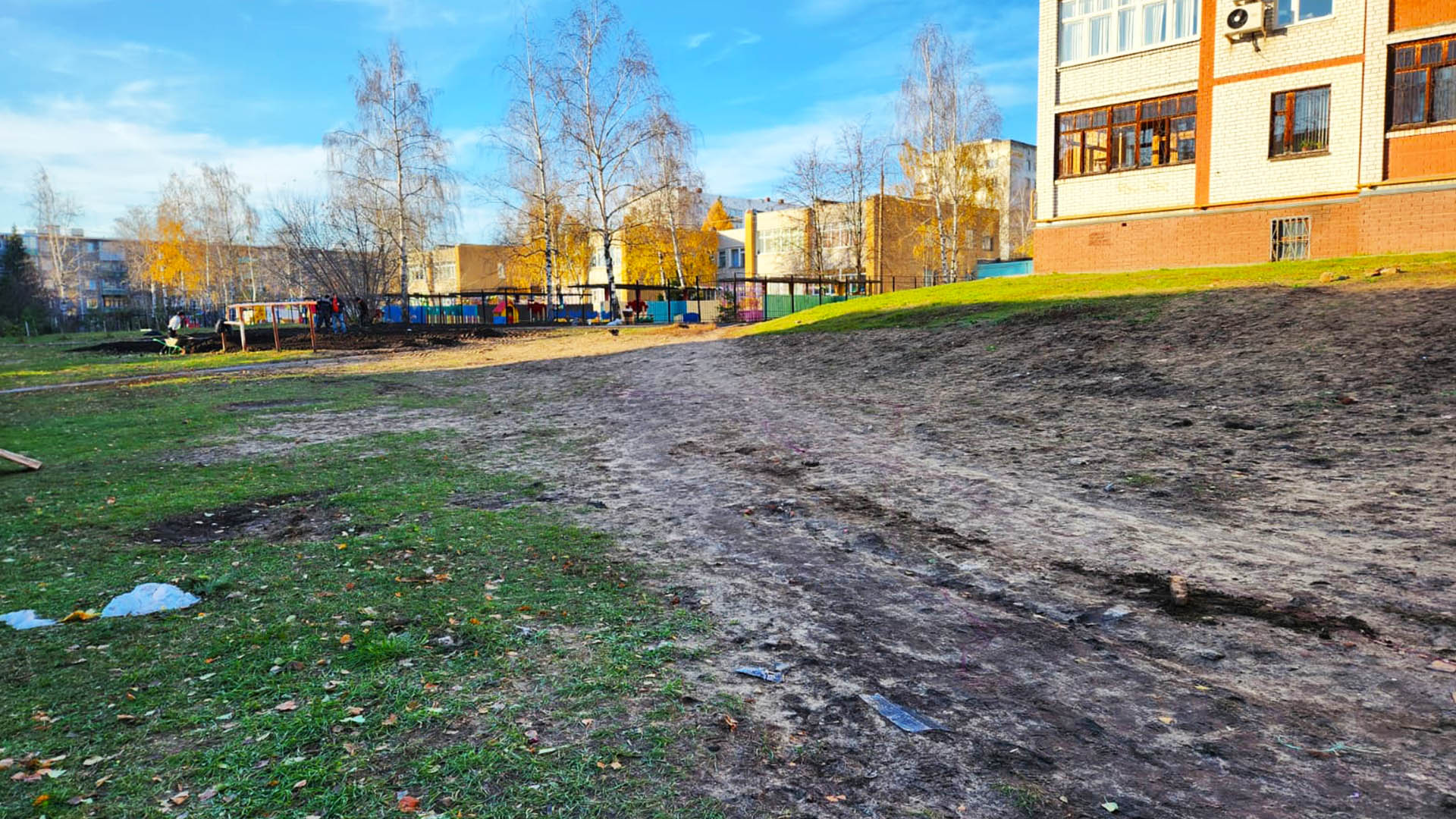 Устройство детской игровой площадки на ул.Чугурина, д.3, г.Н.Новгород