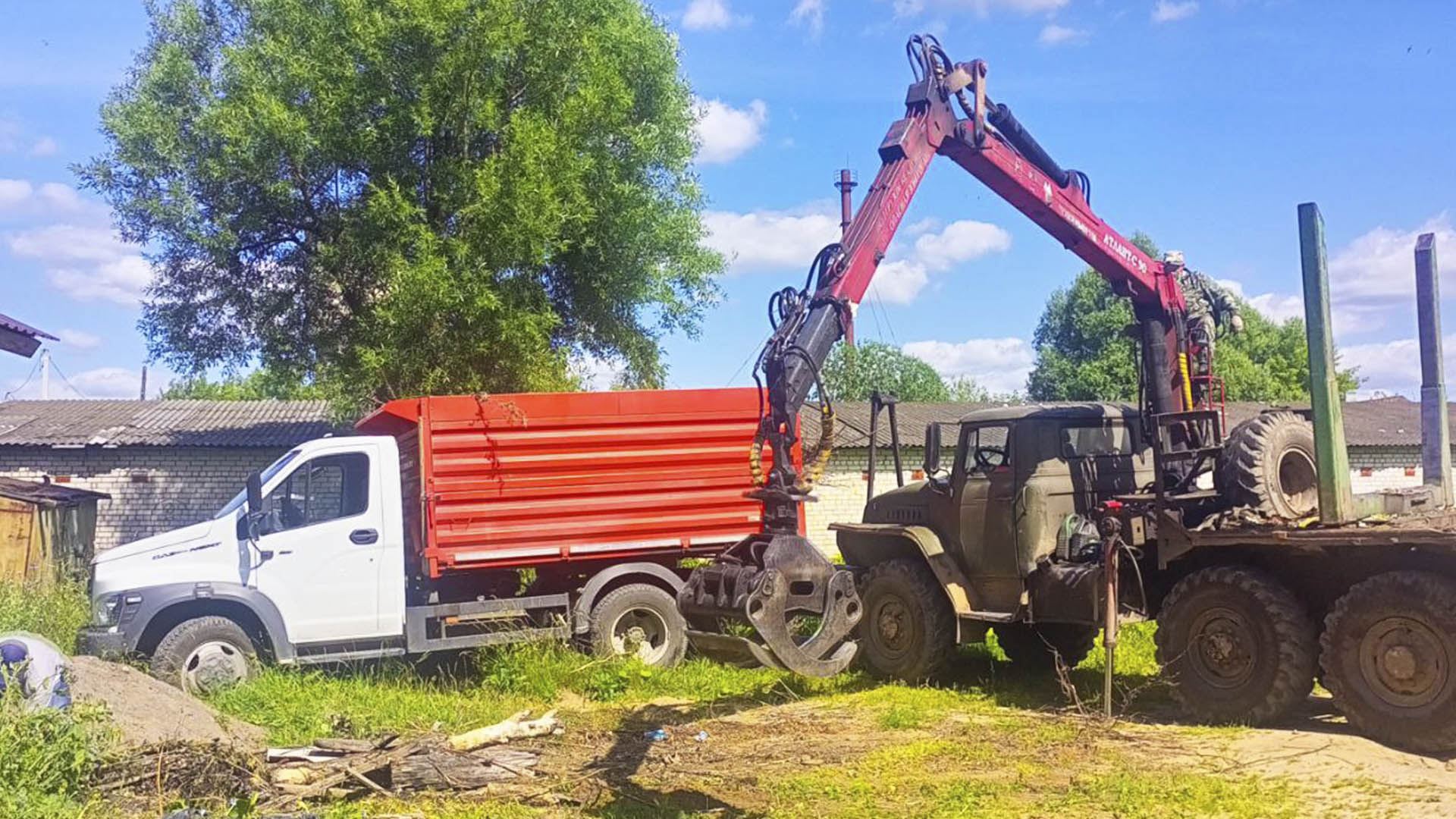 Обустройство детской игровой площадки по пер.Заводской, д.14, г.Шахунья