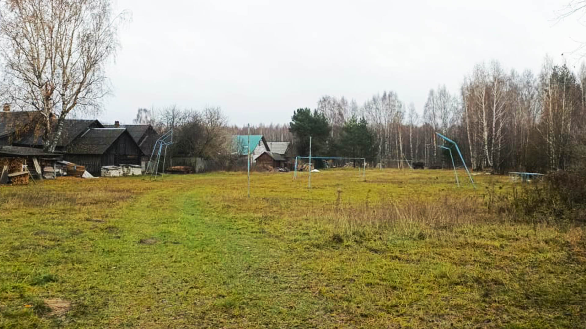 Устройство спортивной площадки с тренажерной беседкой и детской игровой площадкой,  д.Пушкарево