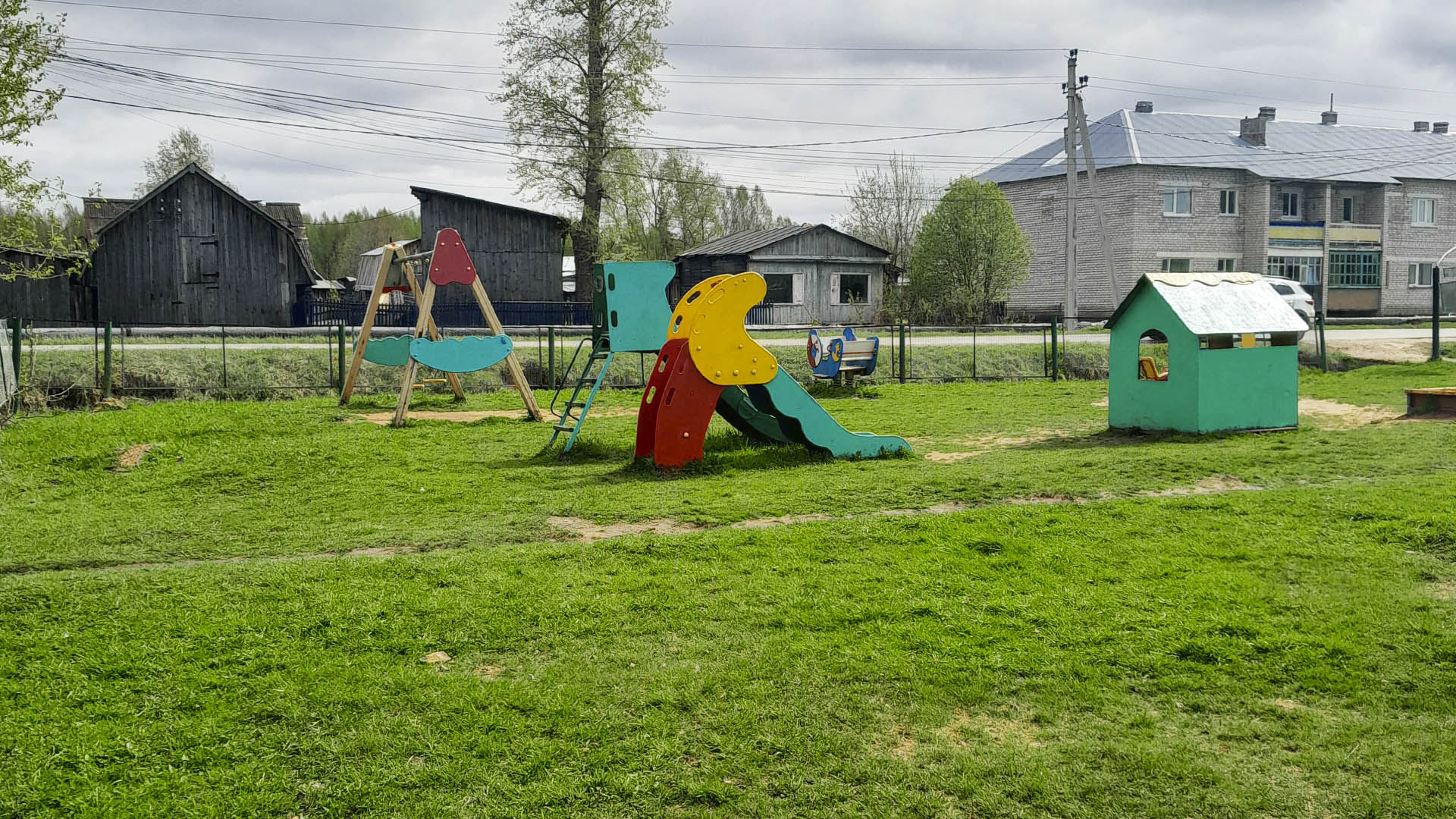 Устройство детской площадки, п.Шерстки